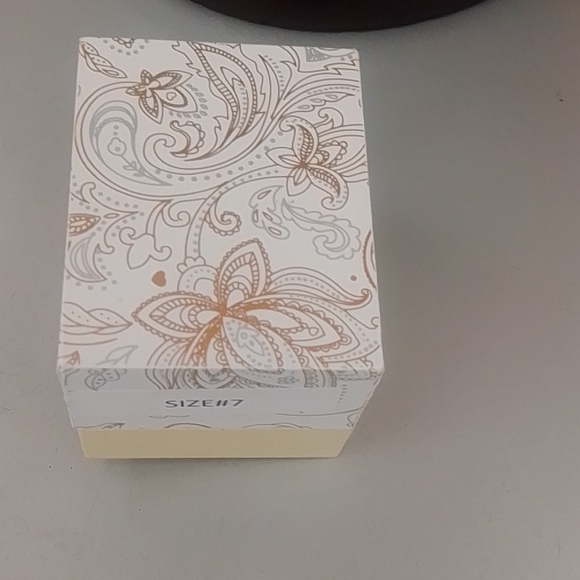 Ring - Picture 3 of 3